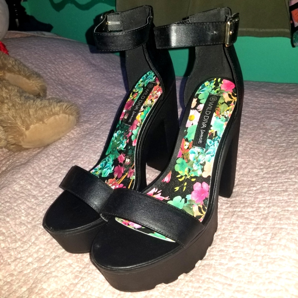 WILD DIVA PLATFORM CHUNKY HEELS - Black [ SIZE : Womens 10 ]